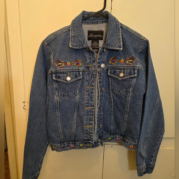 ​No Boundaries Y2K Blue Jean Jacket with Floral Embroidery Size Juniors L 11/13 - Picture 2 of 3